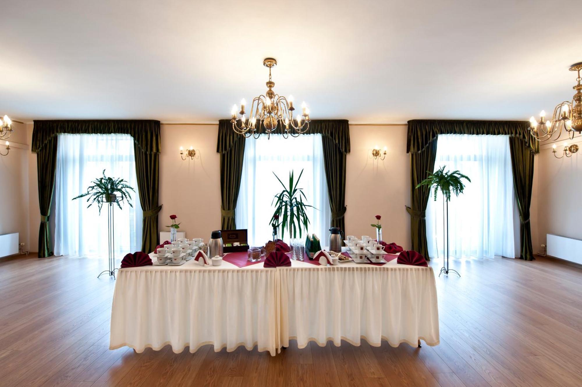 Hotel Brojan Jaworzno Exteriér fotografie