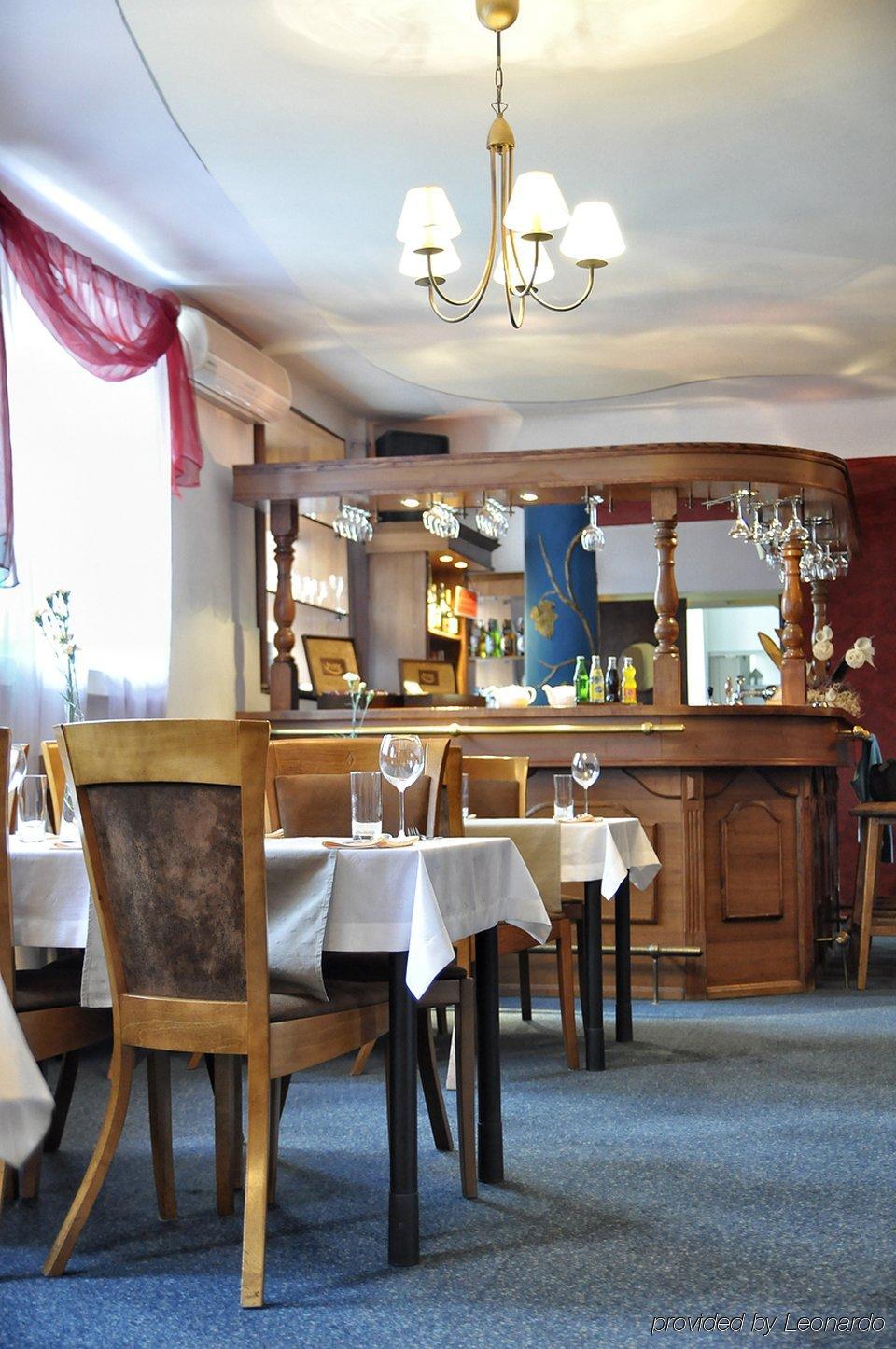 Hotel Brojan Jaworzno Restaurace fotografie
